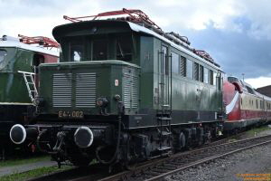 D112563 E44 002