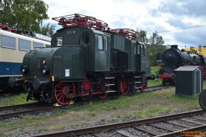 D112583 E71 19