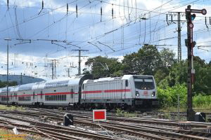 D112600 147 569