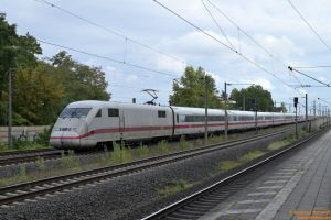 D112896 402 044