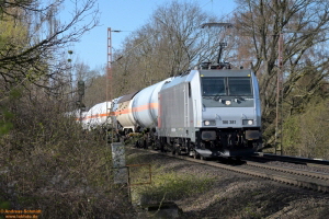 D114003 186 381