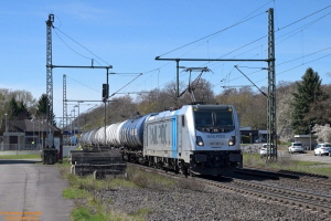 D114083 187 307