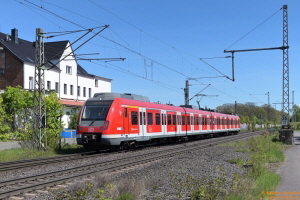 D114468 430 172