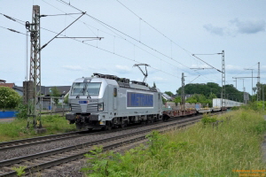 D114570 383 411